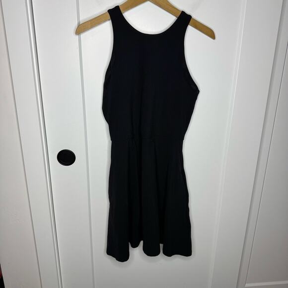Athleta Conscious Dress Black Tank Pockets Stretch Mini Active Size Medium - Picture 2 of 8